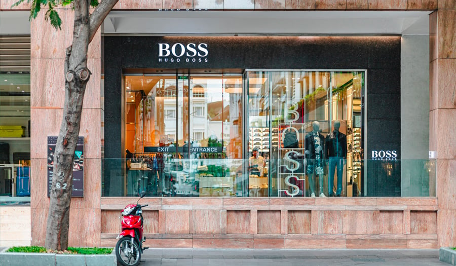 Un cinqui me des ventes d Hugo Boss d sormais en ligne et cette